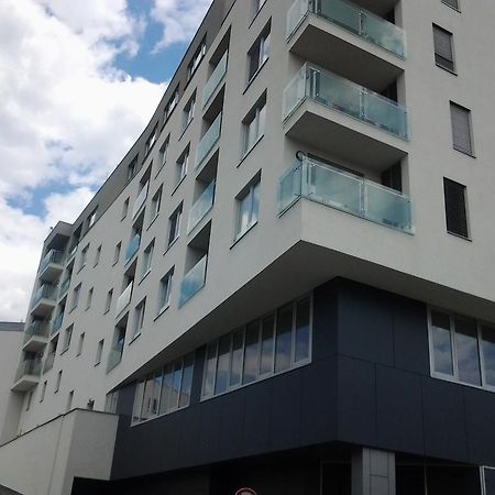 Apartman Halex Centrum City Aupark Piest'any Buitenkant foto