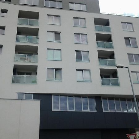 Apartman Halex Centrum City Aupark Piest'any Buitenkant foto