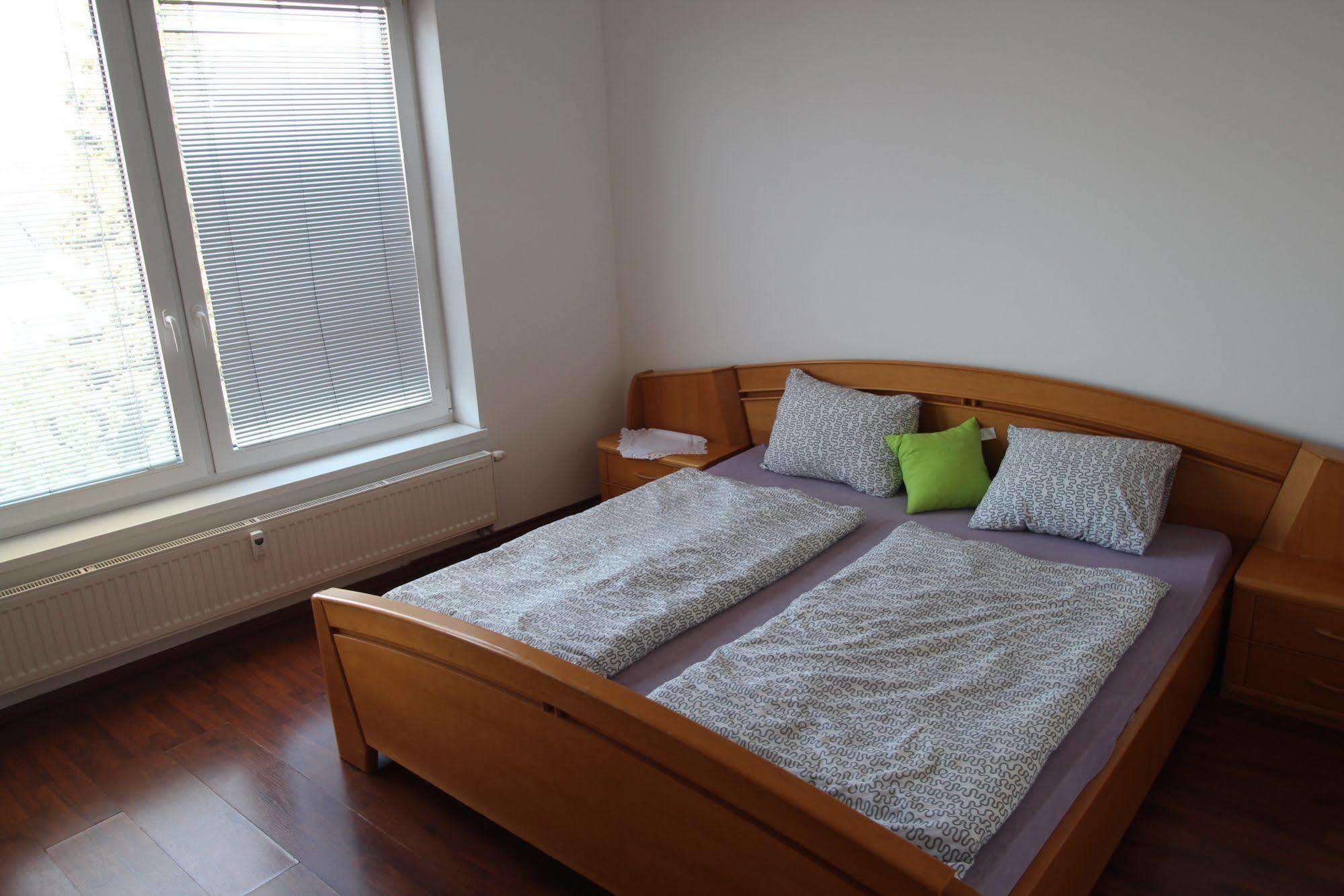 Apartman Halex Centrum City Aupark Piest'any Buitenkant foto