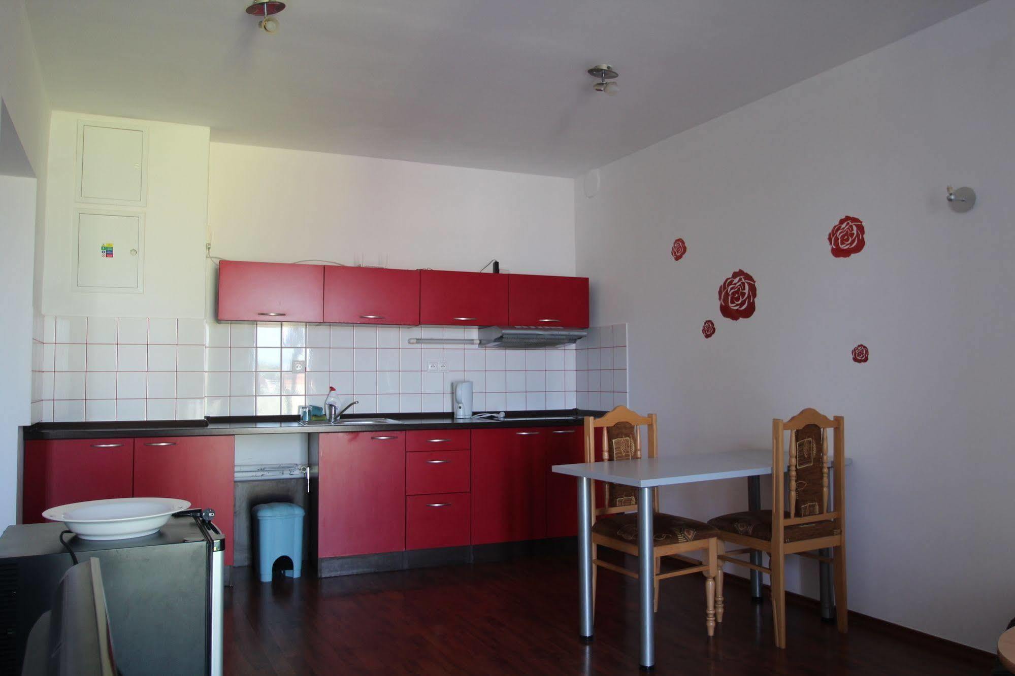 Apartman Halex Centrum City Aupark Piest'any Buitenkant foto